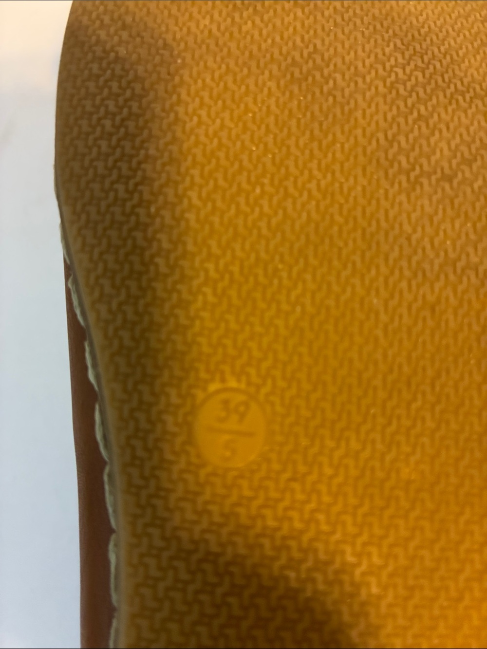Charix, Women’s 39.5/ US 9, Camel Slip Ons, Leather - Picture 13 of 13